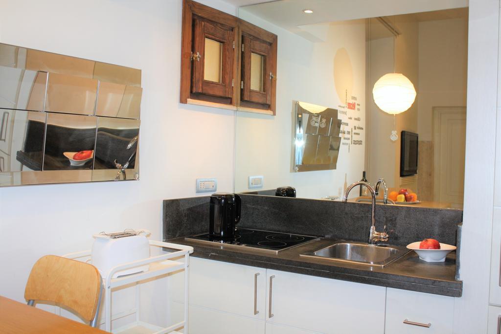 Navona Secret Suite Rome Exterior photo